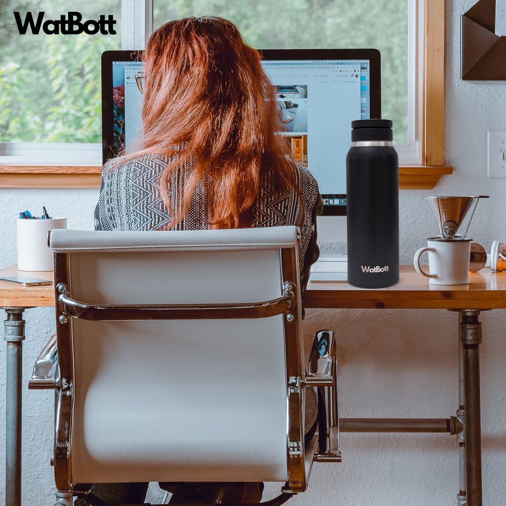 WatBott Phone 700ml insulated bottle with magnetic phone holder